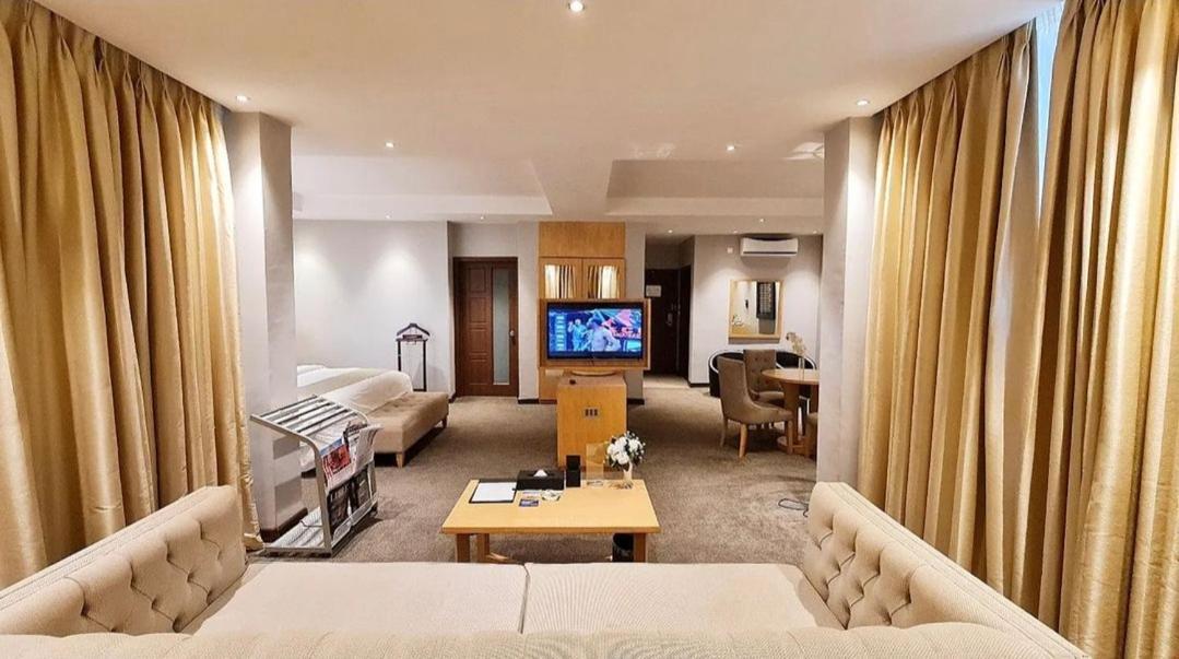 The Grand Palace Hotel Singine Экстерьер фото